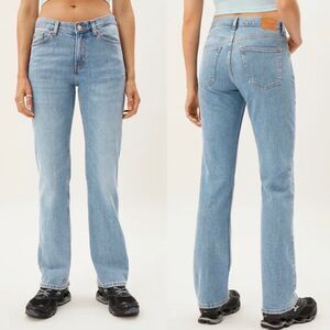 MTWTFSS Weekday Mid Rise Straight Leg Beat Wow Blue Mom Denim Jeans Womens 26
